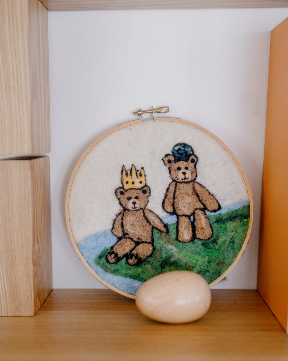 nålepunktkunst av bjørn