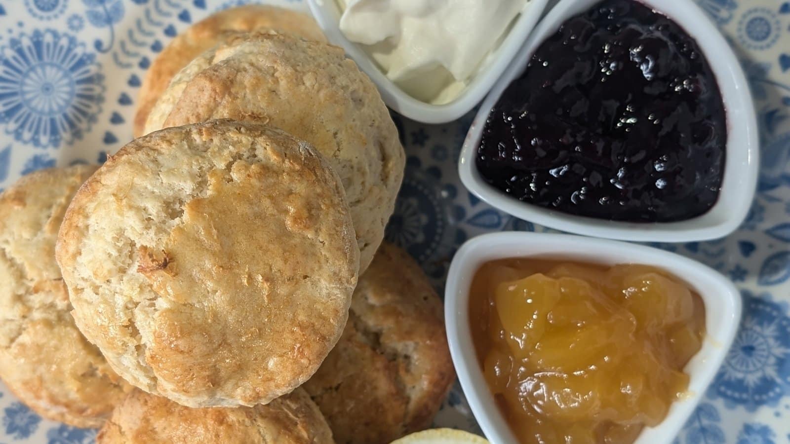 Wades airfryer sitronscones, krem ​​og syltetøy: I dag