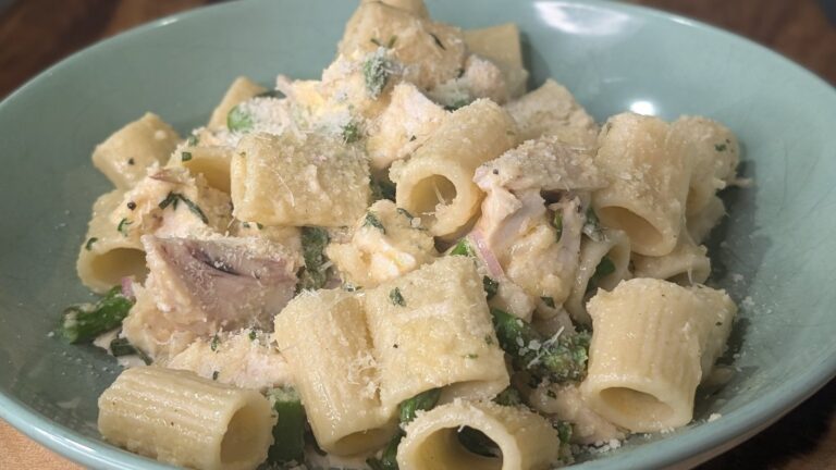 Paul Flynns stekt kyllingrigatoni med bearnaisesmÃ¸r: I dag