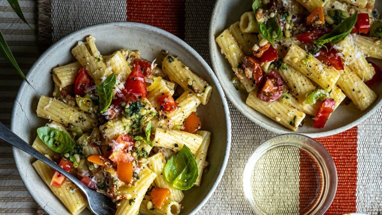 Donals skjÃ¦rebrett tomatpesto pasta