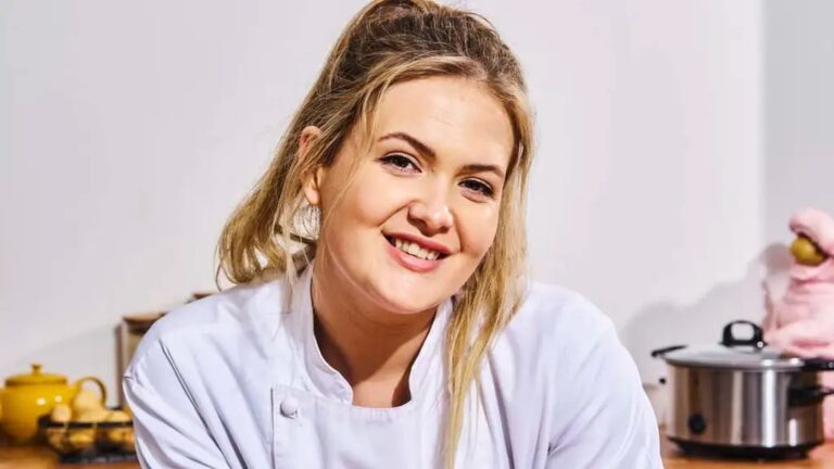 Poppy O'Toole: Jeg liker Ã¥ rope ut body shaming-troll