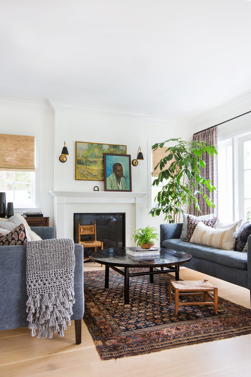 Stue, Møbler, Rom, Interiørdesign, Eiendom, Grønn, Salongbord, Blå, Bord, Hjem, 