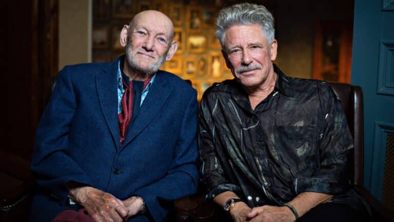 Adam Clayton: "U2 skylder showbandene en enorm gjeld"