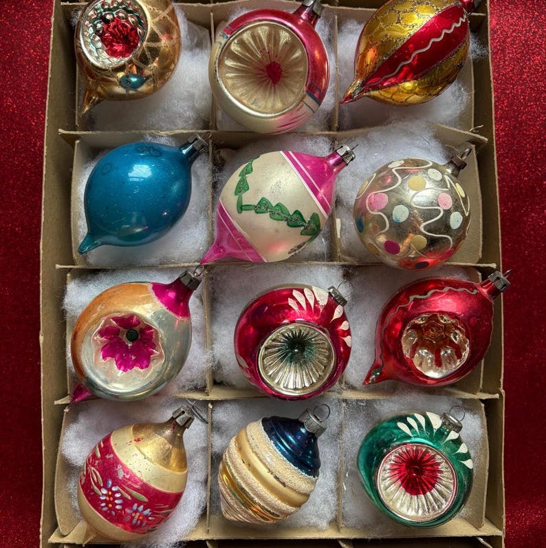 Vintage glass ornamenter
