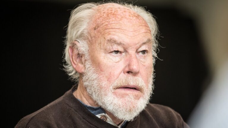 Scenen og filmstjernen Timothy West er dÃ¸d 90 Ã¥r gammel