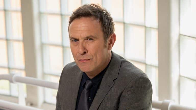 Waterloo Road Ã¸nsker den originale stjernen Jason Merrells velkommen tilbake
