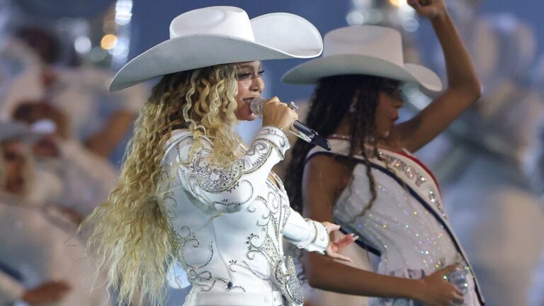 BeyoncÃ© kunngjÃ¸r 2025 Cowboy Carter Tour foran Grammys Ceremony