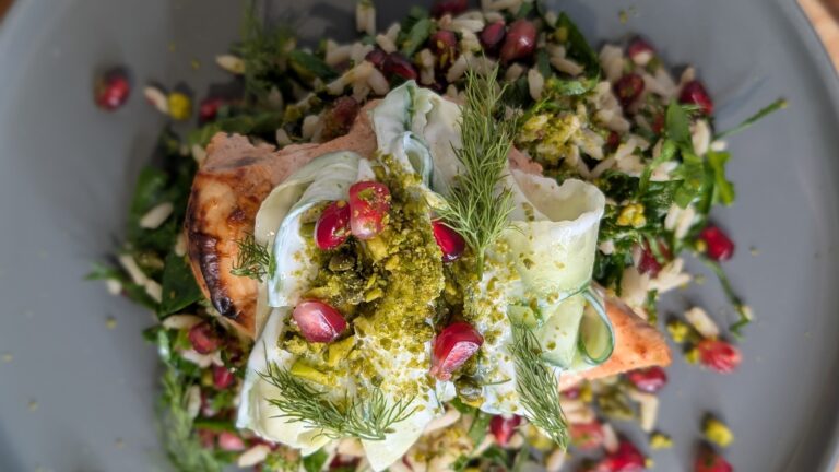 Eunice Power's Date Night Chicken and Pomegranate: I dag
