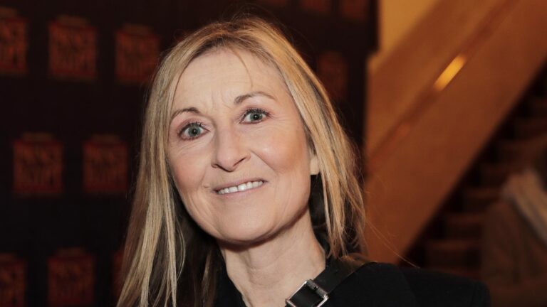 Fiona Phillips deler sin Alzheimers historie i ny bok