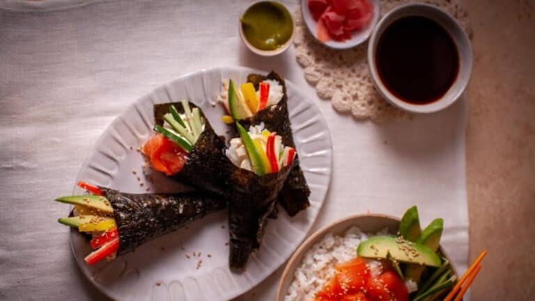 Eva Pau's Asian Kitchen: Simpie Sushi - Easy Hand Rolls