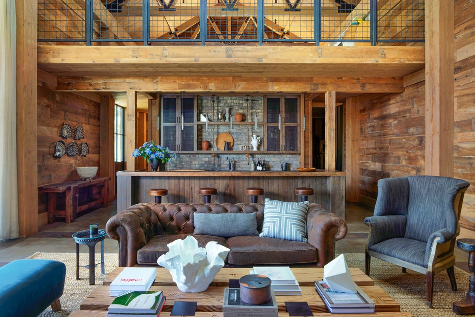 Calistoga, California Contemporary Barn av Jennifer Robin Interiors og Kroeger Janev Architects