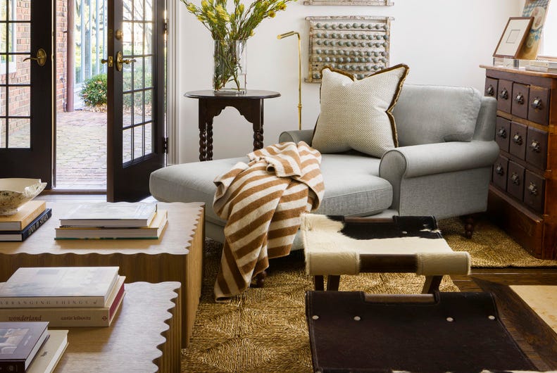Kansas City, Missouri, Tudor Home designet av Mallory Robins og Elizabeth Bennett fra Kobel Co Family Room