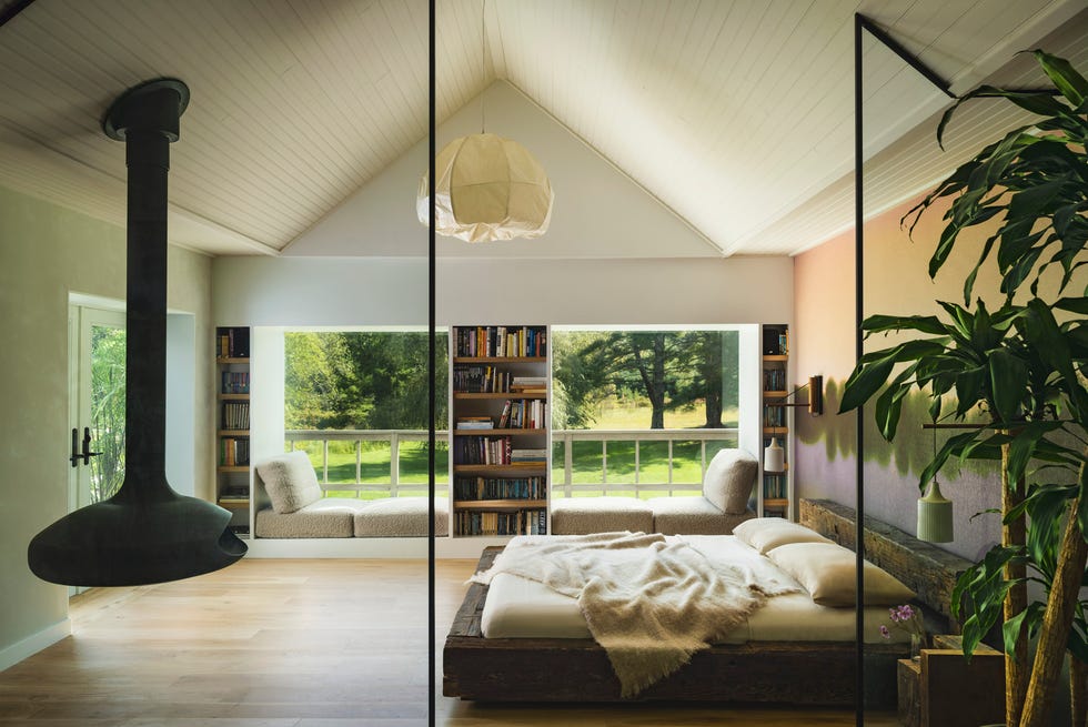 Woodstock , New York Farmhouse designet av Melissa Anderson fra OAD Interiors. primært soverom.