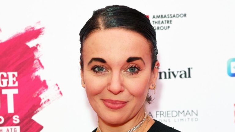 Amanda Abbington forsinker bryllup med et Ã¥r midt i strengt fallout