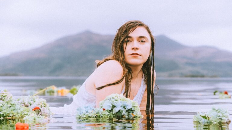 Flere irske handlinger lagt til Glastonbury Bill