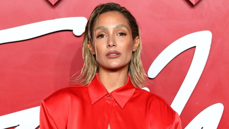 Frankie Bridge treffer ut pÃ¥ 'Double Standards' for Women After Parenting Commentars