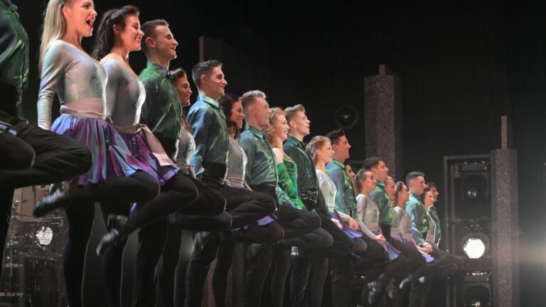 Ringer alle dansere! Riverdance holder auditions for irske dansere