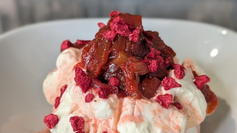 Mags 'rabarbra pavlova: i dag