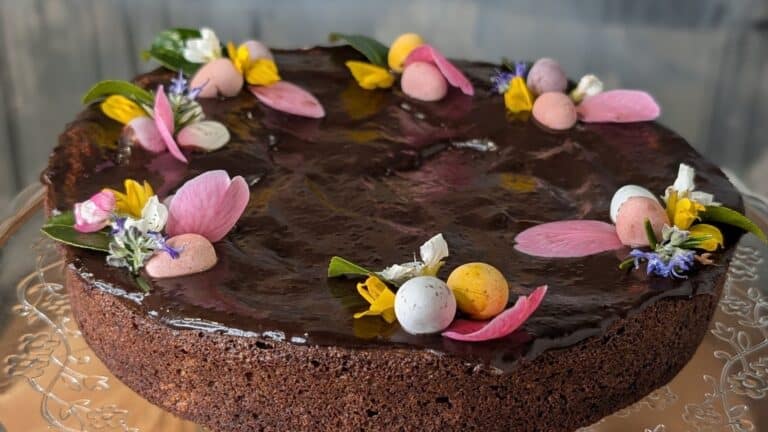 Eunice Power's Easter Chocolate Cake: I dag