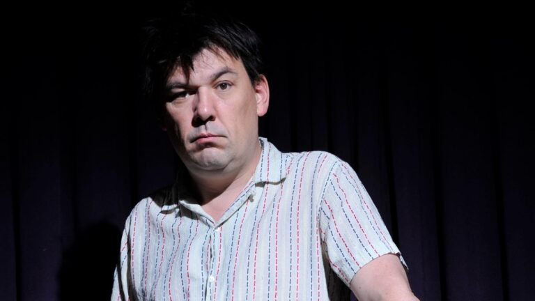 Far Ted medskaper Graham Linehan siktet for trakassering