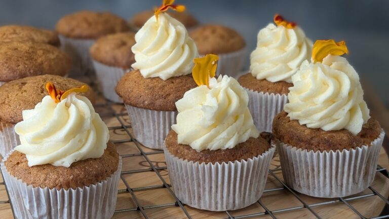 Eunice's Carrot Cake Buns: I dag