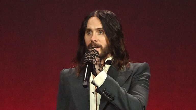 Tron invaderer virkeligheten i Jared Leto Film Trailer