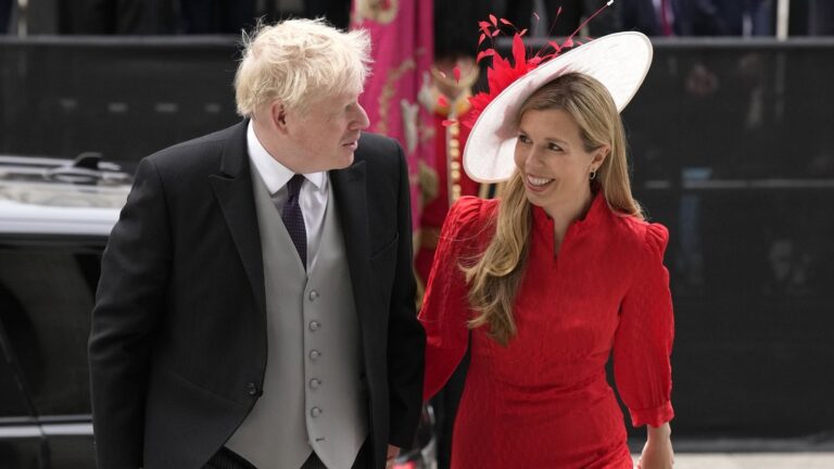 Boris Johnson og kona Carrie velkommen fjerde baby til familie