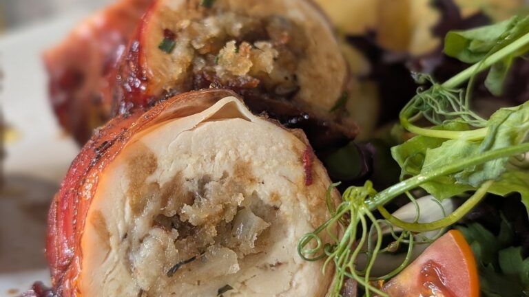 Sarah Butlers baconpakket og utstoppet kylling med saus: i dag