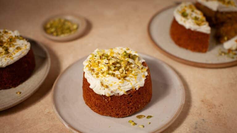 Kok som en kokk: Amalfi sitron, olivenolje og pistasjkake med yoghurt