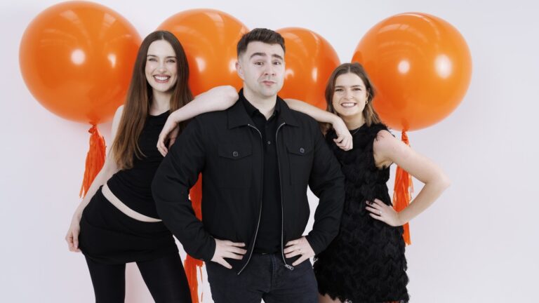 2FM Top for yngre lyttere som RTÃ‰ Radio 1 holder bly
