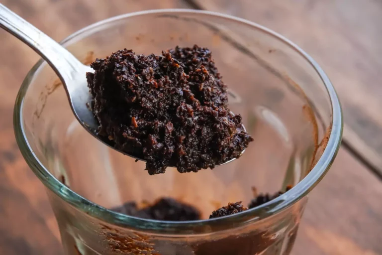 Eddik i kaffegrut: Dette lite kjente husholdningstrikset er likevel et av de mest effektive.