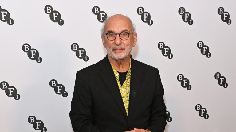 Kringkaster og tidligere BBC -leder Alan Yentob dÃ¸r i alderen 78