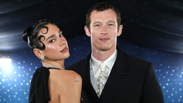 Popstjernen Dua Lipa bekrefter engasjement for den britiske skuespilleren Callum Turner