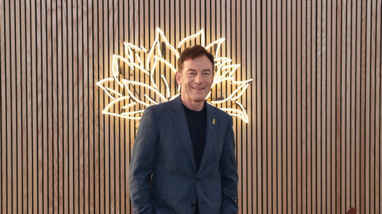 Jason Isaacs kommer suksess med Salt Path midt i filmindustrien 'Terror' over AI