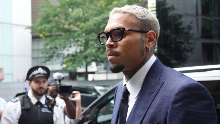 Chris Brown ber ikke skyldig i London Club Assault