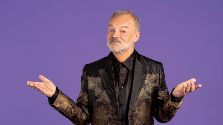 Graham Norton avslÃ¸rer detaljer om sitt stÃ¸rste show ennÃ¥