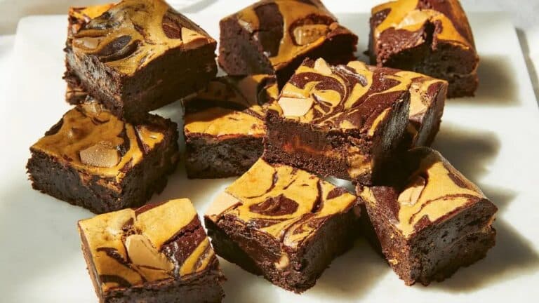 Gurdeep Loyals Treacle, Mocha og Blonde Chocolate Brownies