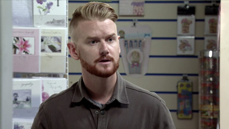Coronation Street -karakter Gary Windass Ã¥ bli sett i koma som kjemper for livet