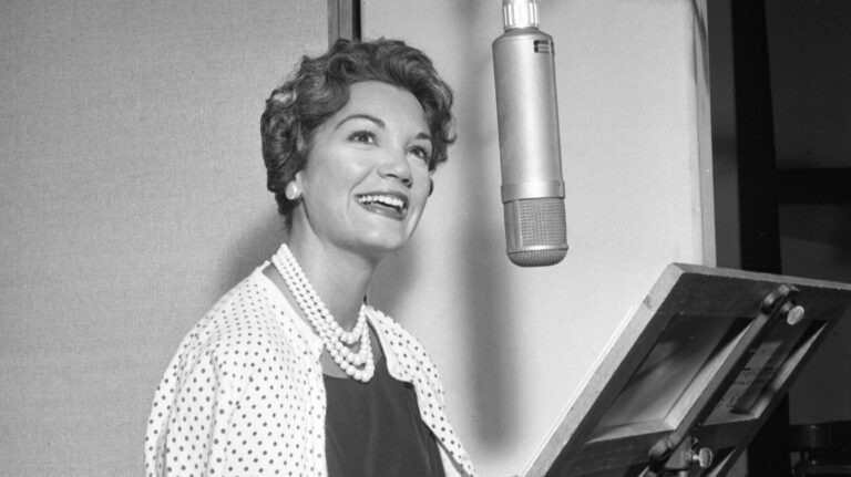 Dum Cupid -sanger Connie Francis dÃ¸r, 87 Ã¥r gammel