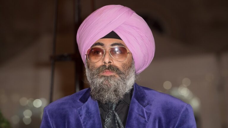 Komikeren Hardeep Singh Kohli siktet for pÃ¥stÃ¥tte sexlovbrudd