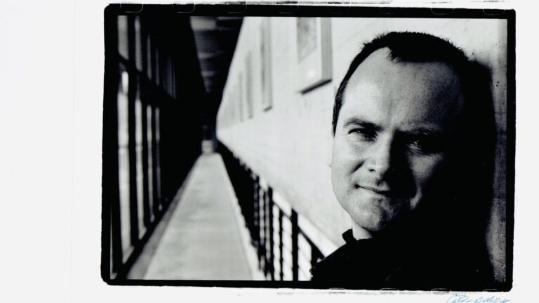Bak musikken - Ken Sweeney av Brian