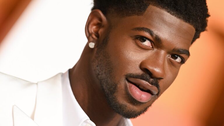 Lil Nas X pÃ¥beroper seg ikke skyldig i overgrep