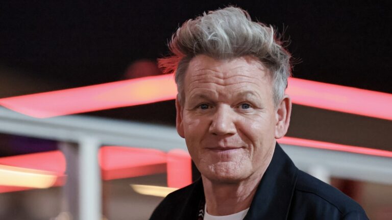 TV -kokken Gordon Ramsay avslÃ¸rer hudkreftbehandling