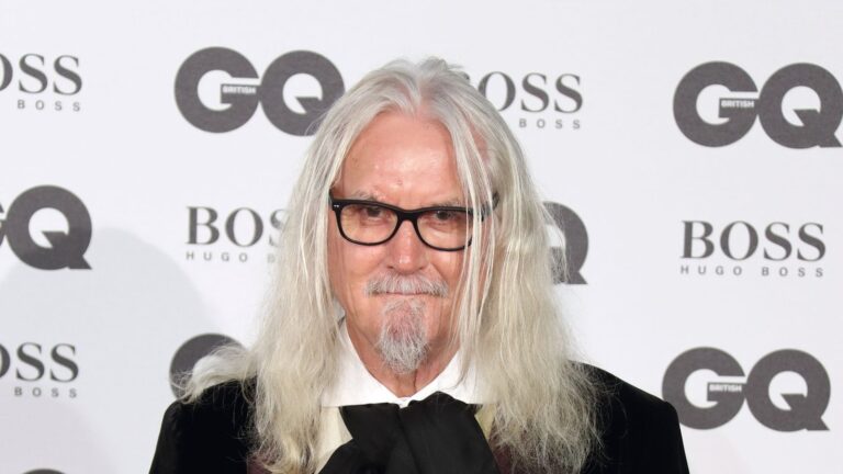 Billy Connolly advarer fans om svindlere som etterligner ham pÃ¥ nettet