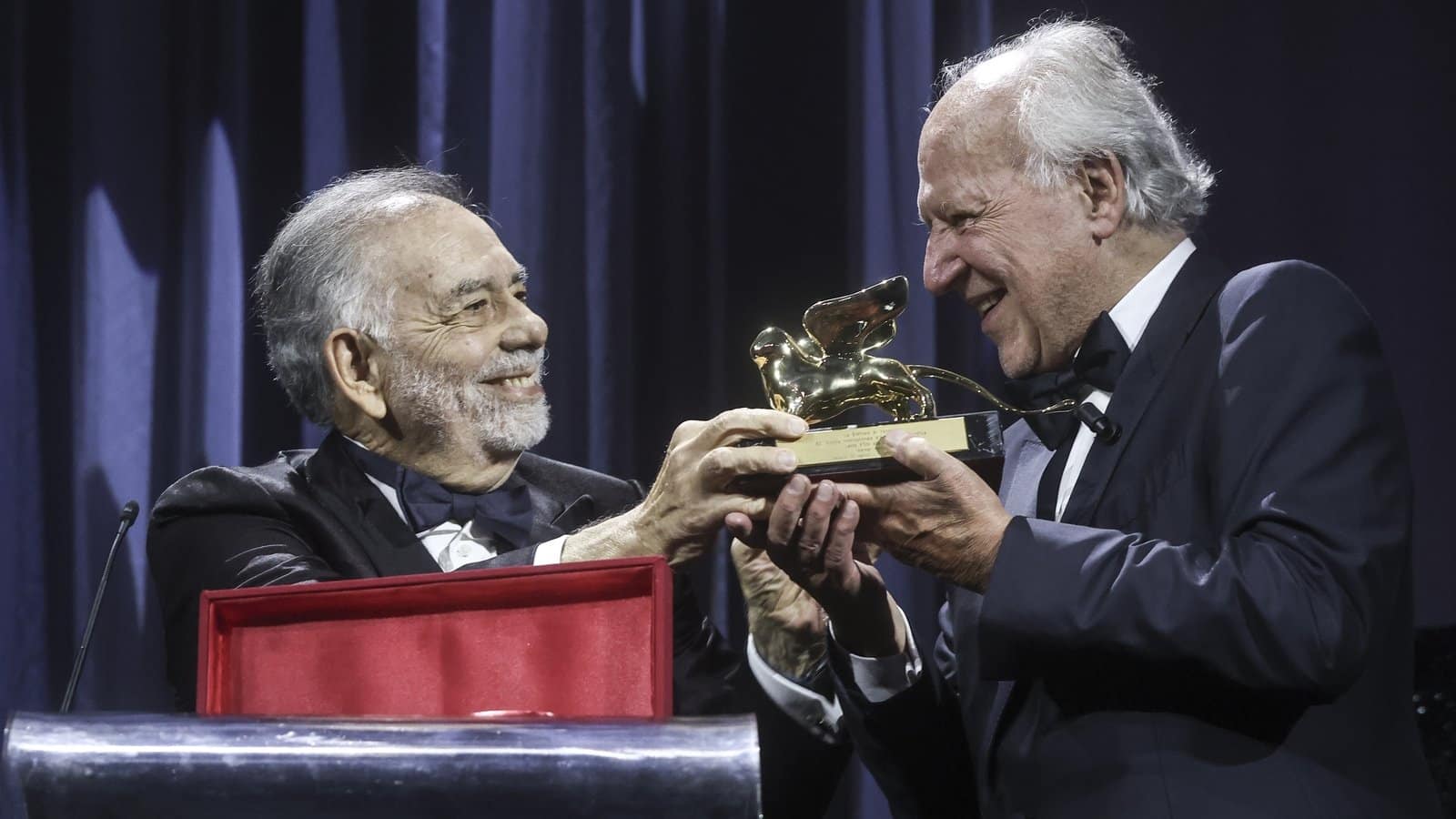 Globetrotting den tyske regissÃ¸ren Werner Herzog hedret pÃ¥ Venezia Film Festival