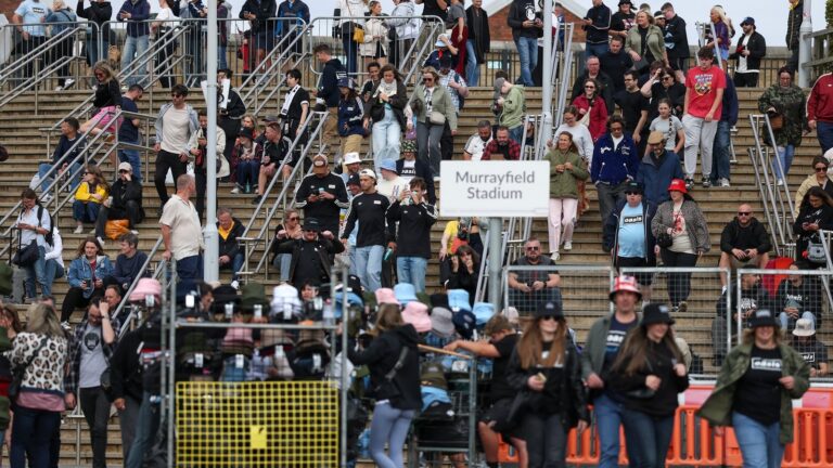 Oasis bryter sin egen bakkeskakende rekord pÃ¥ Murrayfield