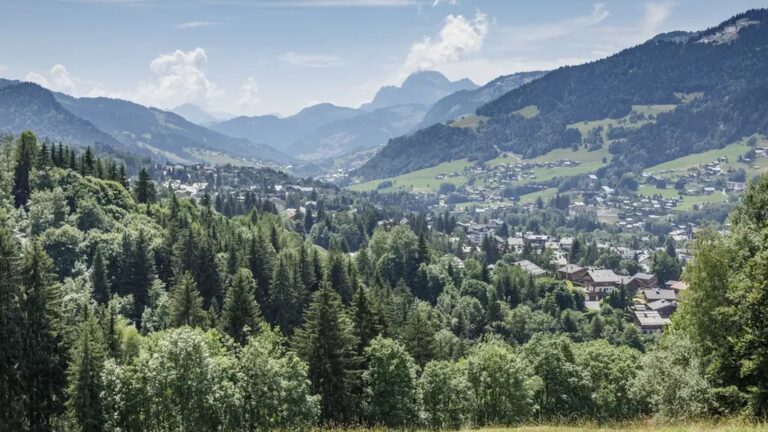 Oppdage matskattene til MegÃ¨ve i de franske Alpene