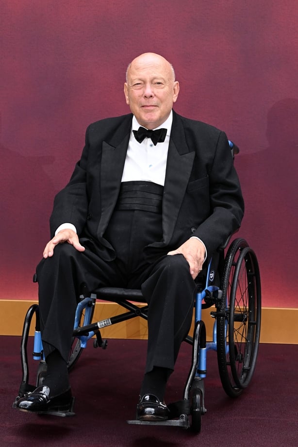 Julian Fellowes deltar pÃ¥ Downton Abbey: The Grand Finale World Premiere pÃ¥ Odeon Luxe Leicester Square 3. september 2025 i London