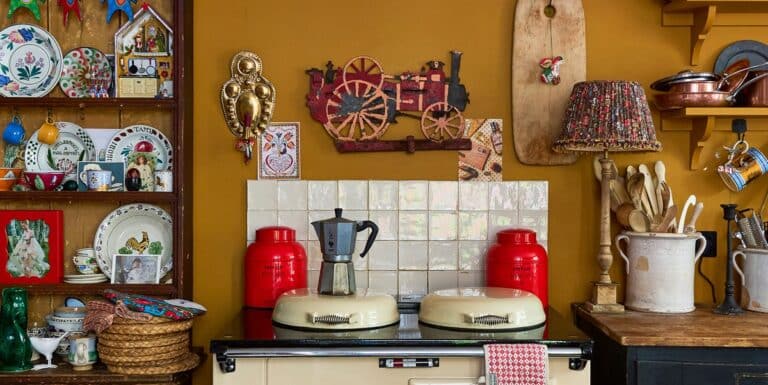 Inne i Alexandra Tolstoys folklore-meets-cottagecore London utleie