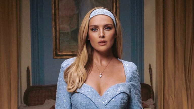 Sanger Perrie Edwards kunngjÃ¸r at hun er gravid med sitt andre barn